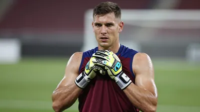 Sutton Utd: Goalkeeper Jack Sims, who previously played for Sutton United, has joined Southend United on a one-year deal
